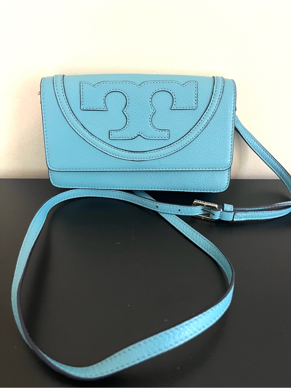 Tory Burch Blue Leather Crossbody Bag - Picture 3 of 8